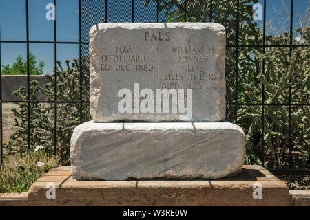 Grave of Billy the Kid near Old Fort Sumner Museum, Fort Sumner, New Mexico, USA Stock Photo