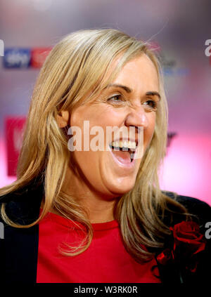England netball Head Coach Tracey Neville (centre) before the netball ...
