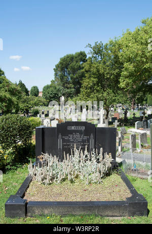 the grave of walter de frece and his wife, best known as music hall artiste vesta tilley, in putney vale cemetery, london, englan Stock Photo