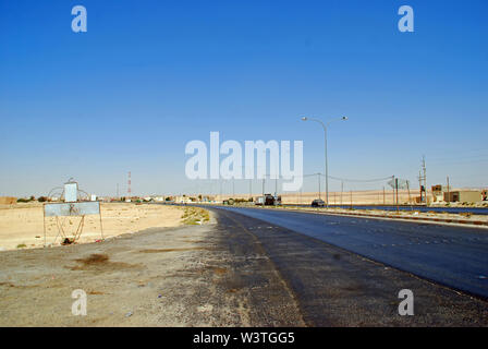 A section of the Kings Highway follows the ancient trading route between Amman and Petra in Jordan Stock Photo