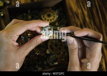 Watch Repairing Making Tweezers Thumb Forceps Watchmaker Repairer Tweezers