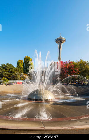 Fountain at the Seattle Centre and Space needel, Seattle, Washington, USA Stock Photo