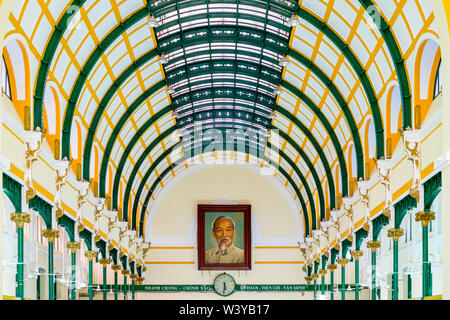 Portrait of Ho Chi Minh and colonial interior of Saigon Central Post Office, Ho Chi Minh City (Saigon), Vietnam Stock Photo