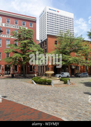 SHOCKOE SLIP, RICHMOND, VA. - CIRCA 2019.  The Bowers Brothers Building with the Bank of America Building in the background. Stock Photo