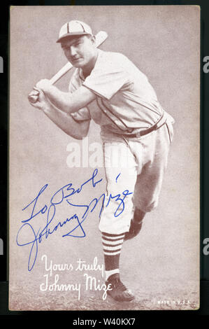 Johnny Mize was a star baseball player in the major leagues between 1936 and 1953 Stock Photo