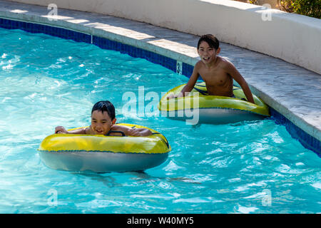 The Lazy River at Mandalay Bay Beach Stock Photo - Alamy