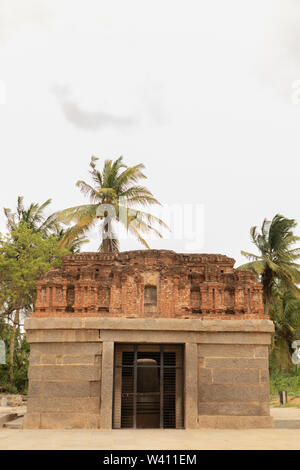 Badavi linga temple in Hampi city, Karnataka,India Stock Photo