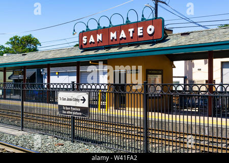 July 14, 2019 San Mateo / CA / USA - San Mateo Caltrain station platform; San Francisco bay area Stock Photo