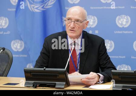 United Nations, New York, USA, July 12, 2019 - Justice Edwin Cameron, Judge on the Constitutional Court of South Africa, briefs press on the subject of stigma, discrimination and decentralization and its link to Stainable Development Goal 16 today at the UN Headquarters in New York.Photo: Luiz Rampelotto/EuropaNewswire PHOTO CREDIT MANDATORY. | usage worldwide Stock Photo