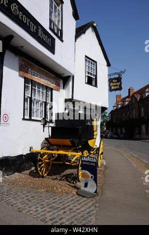 Carriage, The George  Hotel, Dorchester on Thames, Oxfordshire Stock Photo