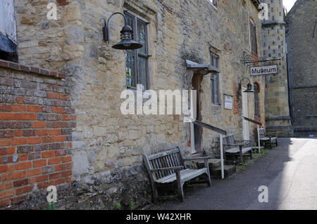 Abbey Guest House and Museum. The Old School House  now houses a museum and was formerly the Abbey Guest House,Dorchester on Thames, Oxfordshire Stock Photo