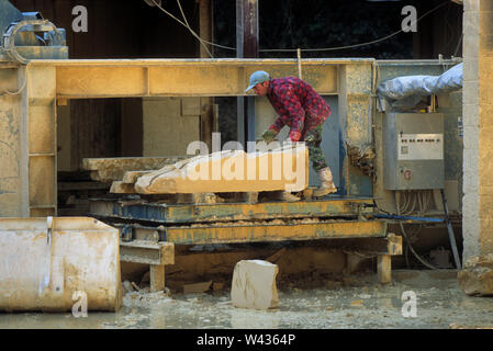 Veizeys quarry near Tetbury, Glos, UK Stock Photo