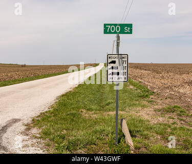 Weight limit road sign on rural road showing weight limits by  type of truck by the ton Stock Photo