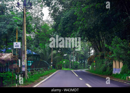 Vagamon, Kerala, India- 07 July 2019:Erattupetta Peerumedu road to vagamon hill station Stock Photo