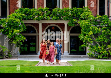 King Willem-Alexander, Queen Maxima, Princess Amalia, Princess Alexia and Princess Ariane pose for the media during the annual summer photosession at their new residence Palace Huis ten Bosch, The Netherlands, 19 July 2019. Photo: Patrick van Katwijk | Stock Photo