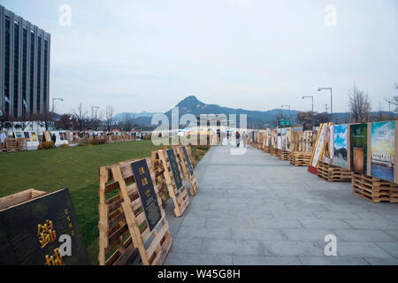 SEOUL, SOUTH KOREA, November 2018, People at Gwanghwa Gate Square, public exhibition on the history of Joseon Dynasty. Stock Photo