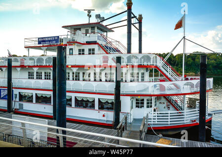 The Harriott II Riverboat, awaiting tourist for river cruises docked at the Riverwalk, Park wharf in Montgomery, AL, USA Stock Photo