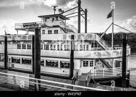The Harriott II Riverboat, awaiting tourists for river cruises docked at the Riverwalk Park wharf in Montgomery, AL, USA, in black and white Stock Photo