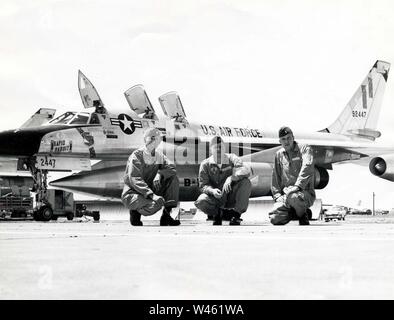 Convair B-58A Hustler crew with aircraft B-58A-10-CF, SN 59-2447 -Rapid Rabbit- 061101-F-1234P-024. Stock Photo