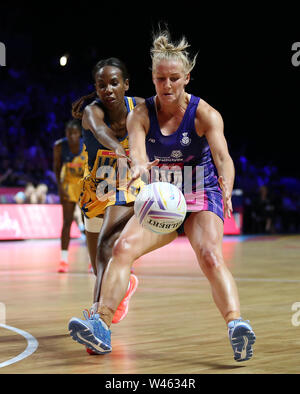 Barbados' Tonisha Rock-Yaw (left) and Scotland's Claire Maxwell battle for the ball during the netball World Cup match at the M&S Bank Arena, Liverpool. Stock Photo