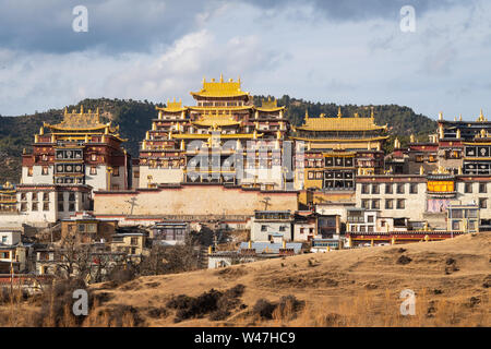 The stunning Songzanlin Tibetan Buddhist Monastery near the Shangri La old town in Northern Yunnan in China Stock Photo