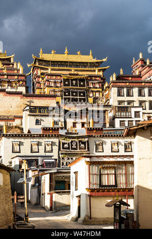 The stunning Songzanlin Tibetan Buddhist Monastery near the Shangri La old town in Northern Yunnan in China Stock Photo