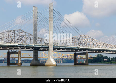 Louisville - Circa July 2019: View of the Abraham Lincoln and George Rogers Clark Memorial bridges and the 14th street railroad bridge spanning the Oh Stock Photo