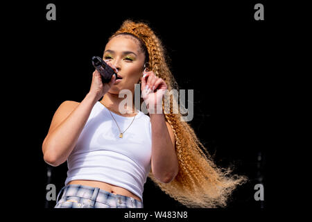 Liverpool, UK. July 20, 2019. English singer and Brit award winner, Ella Eyre, performing in front of a sell-out crowd at the Liverpool International Music Festival (LIMF) in Sefton Park in Liverpool, north west England on Saturday, July 20, 2019. Credit: Christopher Middleton/Alamy Live News Stock Photo