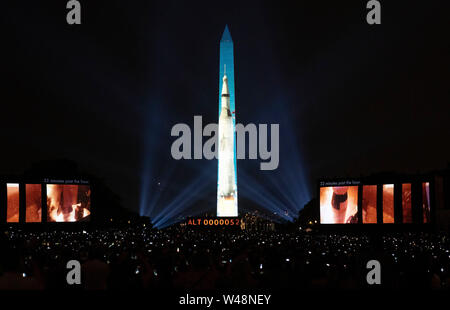 Washington, USA. 20th July, 2019. An image of a Saturn V rocket, which was used during the Apollo 11 moon landing mission, is projected on the Washington Monument in Washington, DC, the United States, July 20, 2019. The projection show is to celebrate the 50th anniversary of the Apollo 11 moon landing. Credit: Liu Jie/Xinhua/Alamy Live News Stock Photo