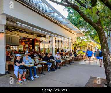 Terrace of a restaurant in popular touristic Hastings Street, Noosa Heads, Sunshine Coast, Queensland, QLD, Australia Stock Photo