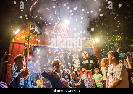 Henham Park, Suffolk, UK. 21st July 2019.Bubbles Inc entertains late into the night. The 2019 Latitude Festival. Credit: Guy Bell/Alamy Live News Stock Photo