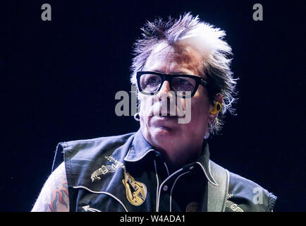 MOUNTAIN VIEW, CALIFORNIA - JULY 20: The Offspring guitarist Noodles performs during the Vans Warped Tour 25th Anniversary at Shoreline Amphitheater on July 20, 2019 in Mountain View, California. Photo: Christopher Victorio/imageSPACE/MediaPunch Stock Photo
