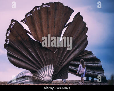 Maggi Hambling's scallop shell sculpture on the beach at Aldeburgh, Suffolk Stock Photo