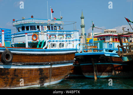 Barcos en The Creek, Emirato de Dubai, Emiratos Árabes Unidos, Golfo Pérsico Stock Photo