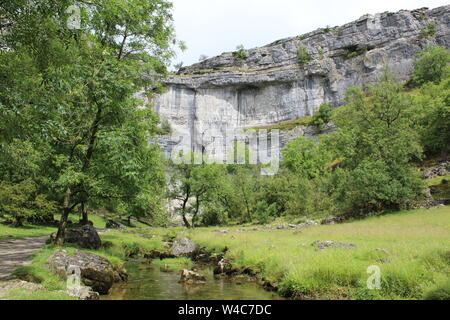 Malham Cove in the Yorkshire Dales National Park Stock Photo