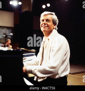 George Gruntz, Schweizer Jazzpianist, Komponist, Arrangeur und Bandleader, Deutschland 1988. Swiss jazz pianist, composer, band leader and arranger George Gruntz, Germany 1988. Stock Photo