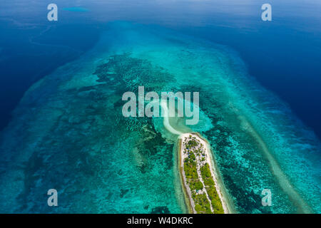 Aerial drone view of a beautiful, tiny tropical island surrounded by coral reef (Kalanggaman Island, Cebu) Stock Photo
