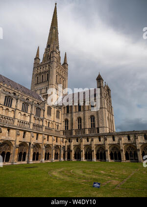 Norwich Cathedral, Norwich, Norfolk, England, UK Stock Photo