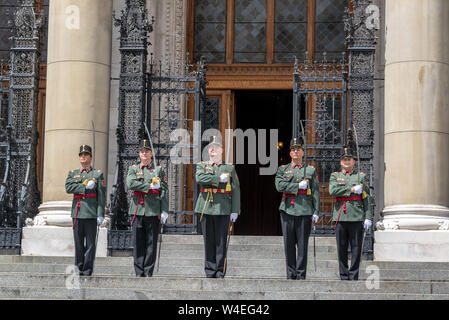 BUDAPEST, HUNGARY - JUNE 28: Changing of the guard ceremony in front of the Hungarian Parliament in Budapest, Hungary on June 28, 2018 Stock Photo