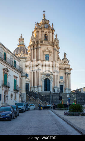 Duomo di San Giorgio in evening light, Ragusa Ibla, Ragusa, Sicily, Italy Stock Photo