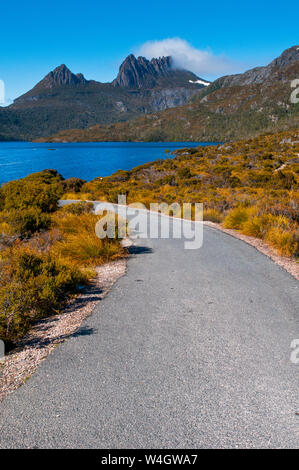 Dove Lake and Cradle Mountain, Tasmania, Australia Stock Photo