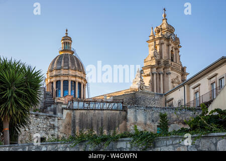 Duomo di San Giorgio in evening light, Ragusa Ibla, Ragusa, Sicily, Italy Stock Photo