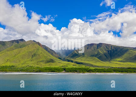 Aerial view over West Maui Mountains and Pacific Ocean with Puu Kukui along the Hawaii Route 30, Maui, Hawaii, USA Stock Photo