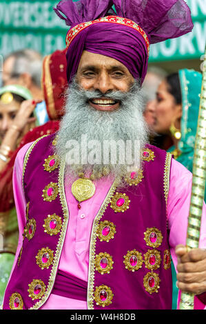 Indian man wearing traditional attire ( a lungi / dothi Stock Photo - Alamy