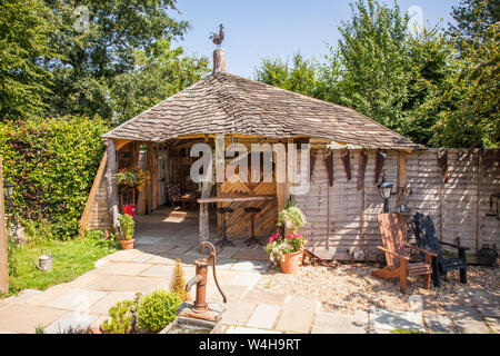 The Wagon and the Wigwam hot tub tiny house holiday guest accommodation, Hattingley, Medstead, Alton, Hampshire, England, United Kingdom. Stock Photo