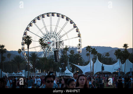 TOP 10 Coachella Tips