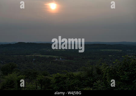 UNITED STATES - June 5, 2019: Sunrise over the Loudoun Valley near Bluemont. (Photo By Douglas Graham/WLP) Stock Photo