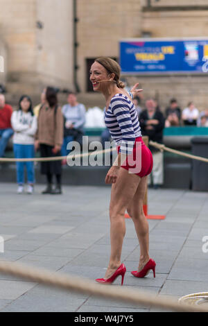 Street performers at Sheffield Tramlines 2019 perform live shows in the city Stock Photo