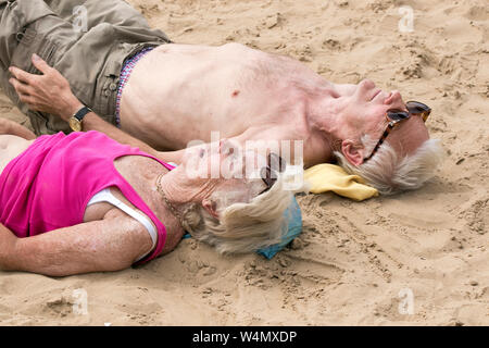 Lytham St. Annes, Lancashire, UK. 24th July 2019.  With temperatures hovering around 26˚C, people flock to the seaside to soak up some summer sunshine on the golden shores of Lytham St. Annes in Lancashire.  Credit: Cernan Elias/Ģ����ý Live News Stock Photo