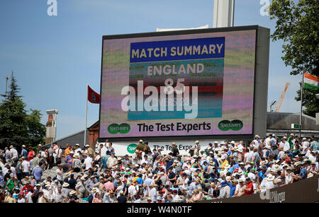 General View of Englands score on the scoreboard during day one of the Specsavers Test Series match at Lord's, London. Stock Photo